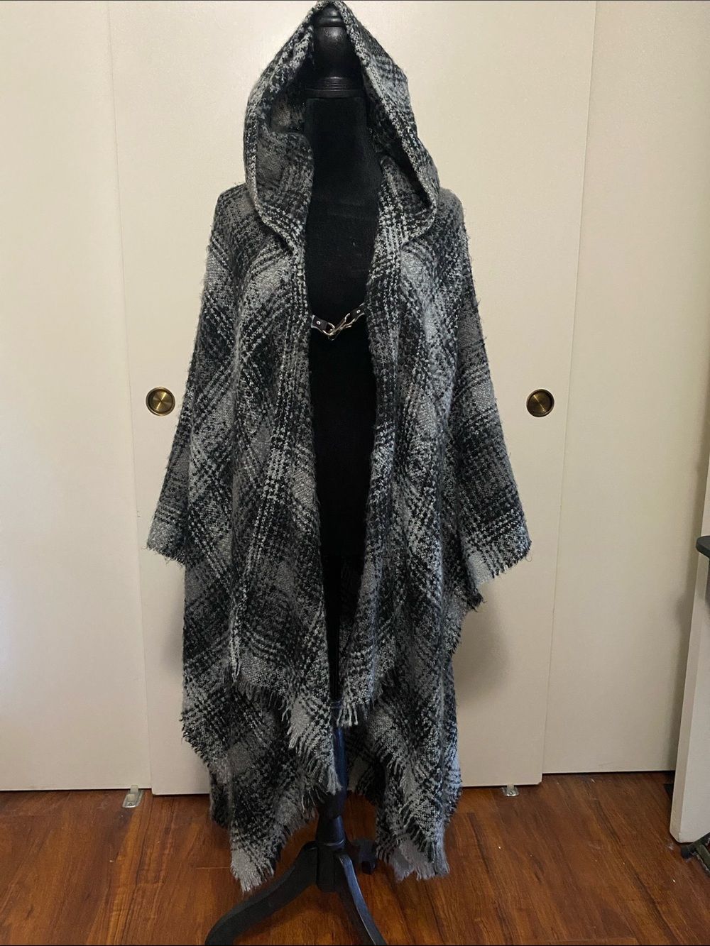 Lane Bryant Cozy Hooded Plaid Shawl Sweater - Black & Gray